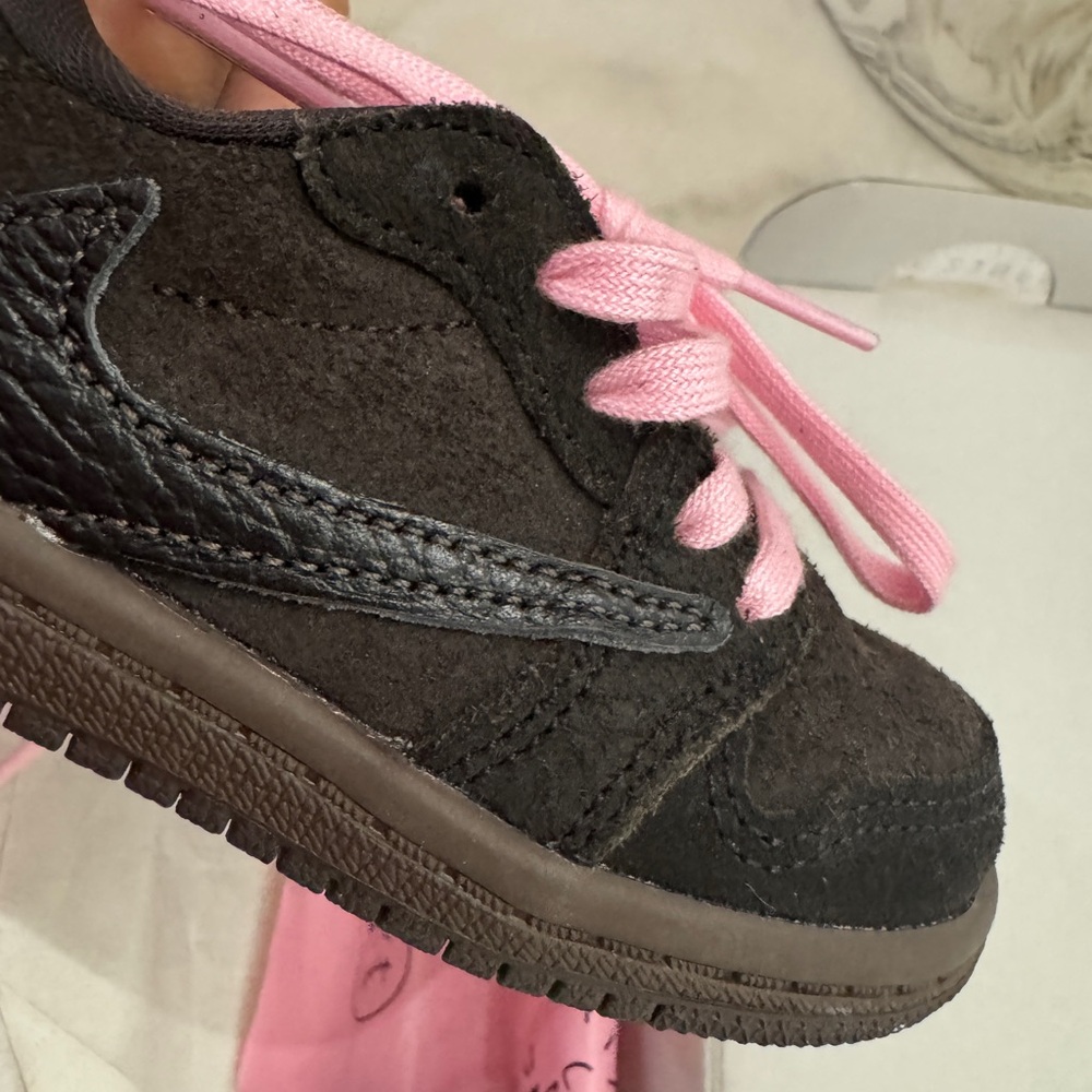 Retro Jordan Travis Scott 6